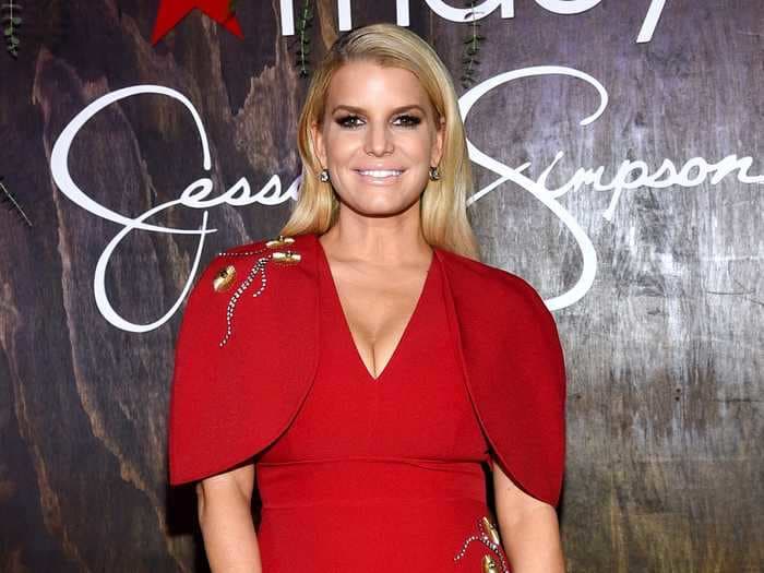 Jessica Simpson said hello to 40 by rewearing her 14-year-old jeans