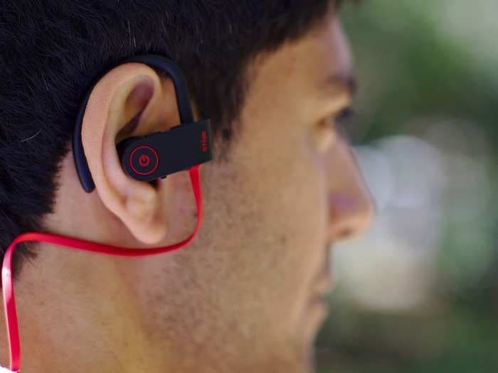 Best Bluetooth earphones with mic in India