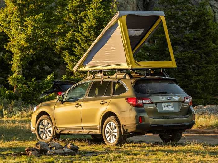 Go Fast Campers unveiled a 'minimalist' lightweight rooftop tent that turns a car into a camper in 3 minutes