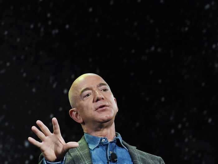 Silicon Valley's favorite fashion designer shared the advice Jeff Bezos gave him for making a big decision: decide at 10:30 a.m.