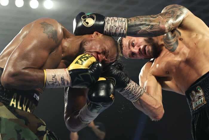 An American boxer landed a 1-2 punch combination so powerful it blasted his opponent through the bottom ropes