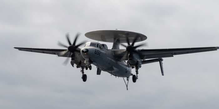 A US Navy E-2C Hawkeye crashed in Virginia, but the crew managed to bail out safely