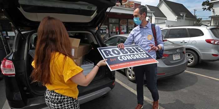 Rep. Stephen Lynch defeats primary challenger Robbie Goldstein in Massachusetts' 8th District