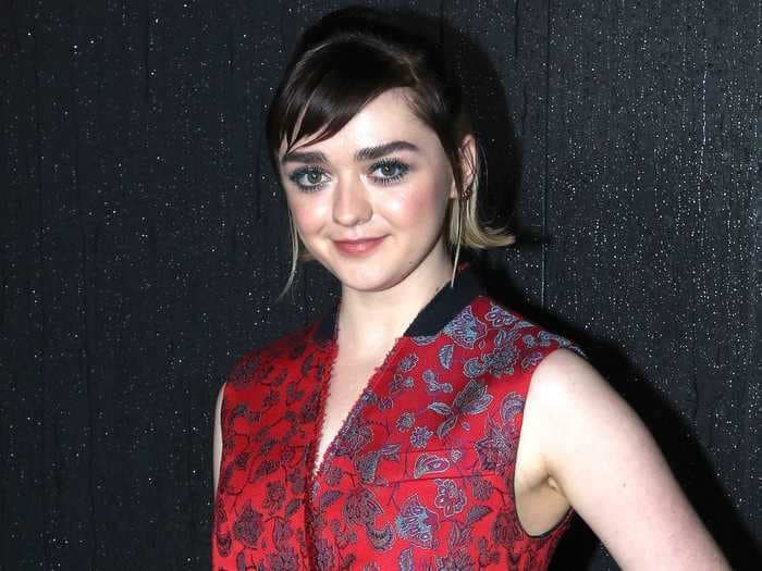 Maisie Williams now has a blonde mullet after cutting and coloring her hair