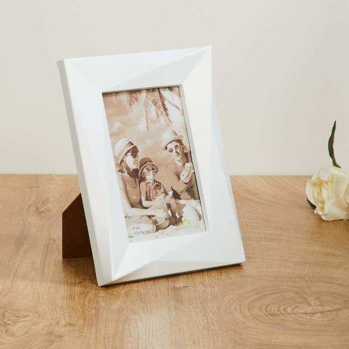 Treasure your best memories in these photo frames