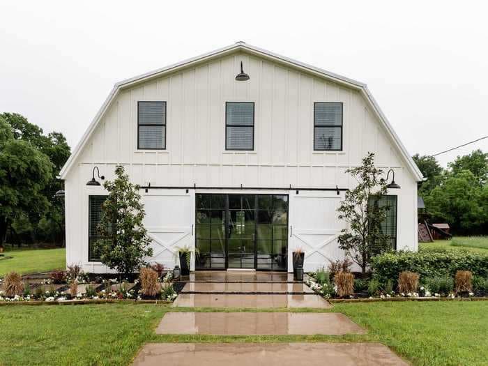 23 photos of barns that were turned into stunning homes