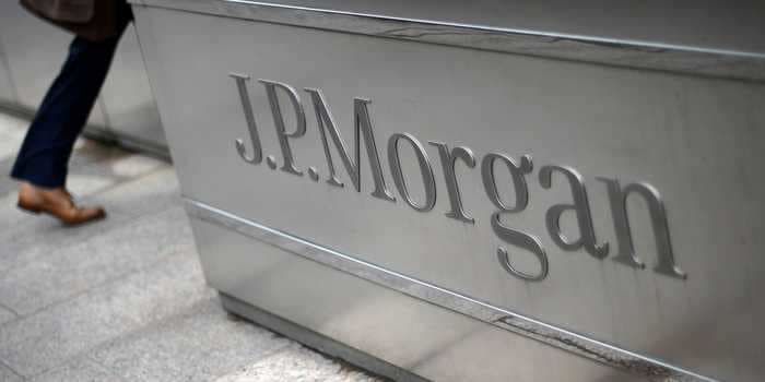 JP Morgan agrees to pay at least $800,000 in back wages to settle a lawsuit that accused the bank of underpaying at least 93 women