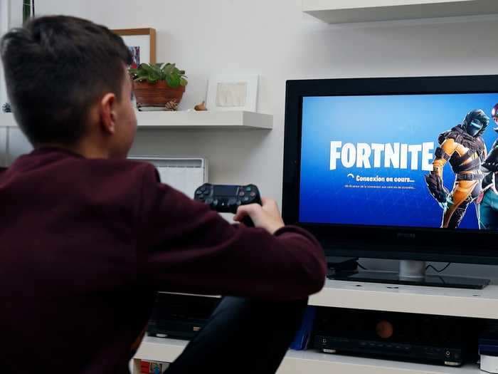 Kids are secretly spending thousands of their parents' money betting on special video game wagering sites