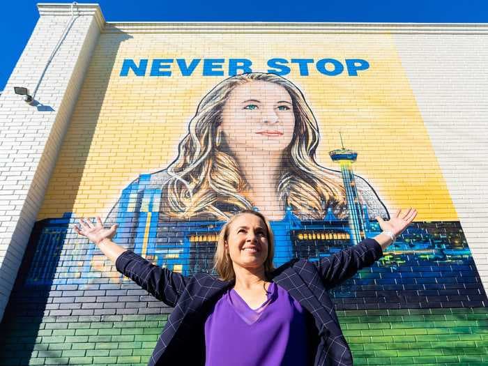 Spurs coach Becky Hammon visits her giant San Antonio mural, vows to open doors for more women and girls to follow her
