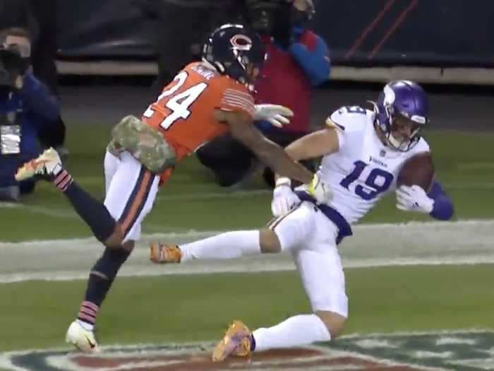 The Vikings ended Kirk Cousins' awful streak thanks to a jaw-dropping one-handed catch that was even better in slow motion