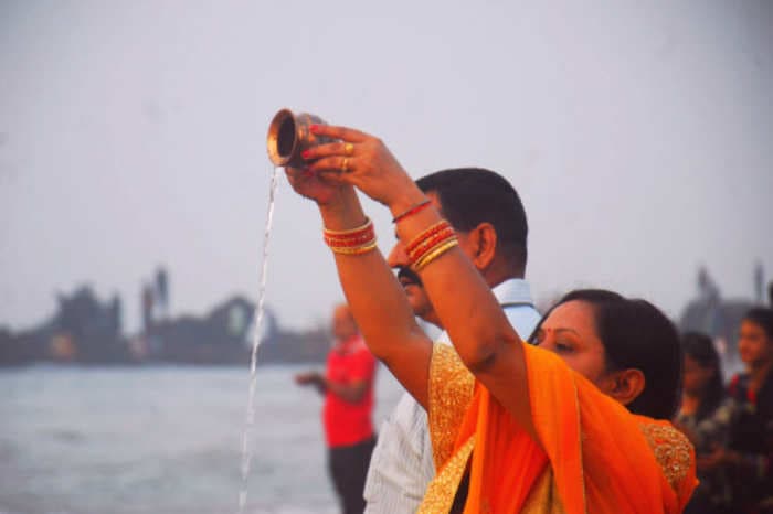 Jharkhand government takes u-turn, allows Chhath puja celebrations along waterbodies