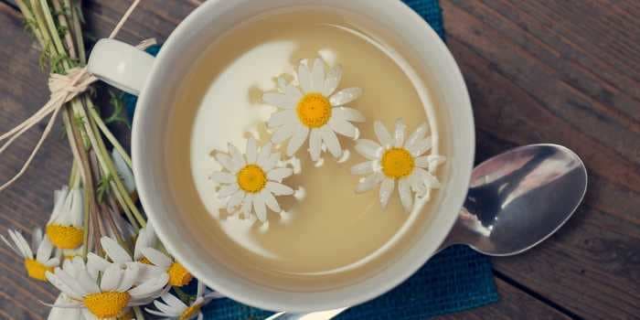 4 health benefits of drinking chamomile tea, including better sleep and anxiety relief