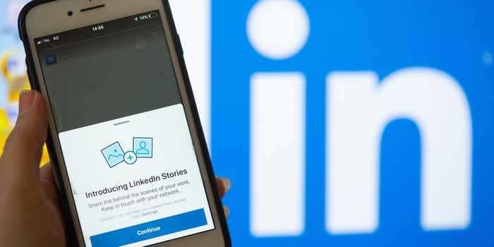 Do LinkedIn Stories notify you of screenshots? Here's what you need to know