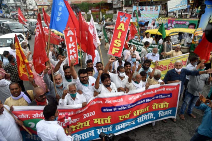Left, Congress parties participate in Bharat Bandh in Andhra Pradesh