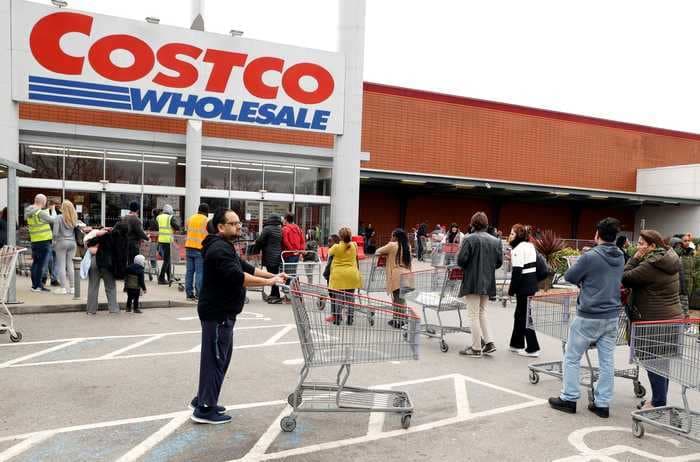 Costco CEO says $1.50 hot dogs and $4.99 rotisserie chickens aren't going away - the in-store experience is still a priority as other retailers pivot to e-commerce