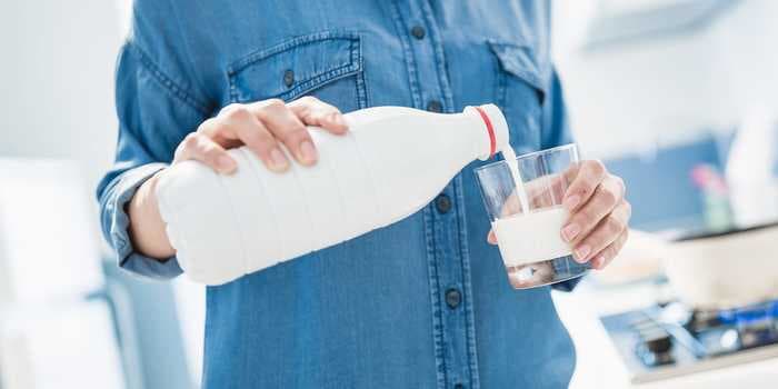 Cow's milk may increase your risk of cancer, heart disease, and acne - here's what the research says and why most nutritionists still consider it healthy