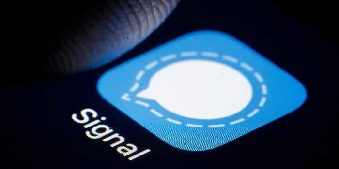 Signal grabs the top spot beating WhatsApp in free apps category