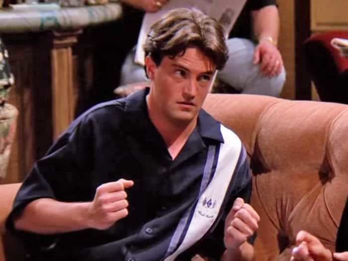 Fans are just noticing that Matthew Perry's real-life dad appeared on 'Friends'