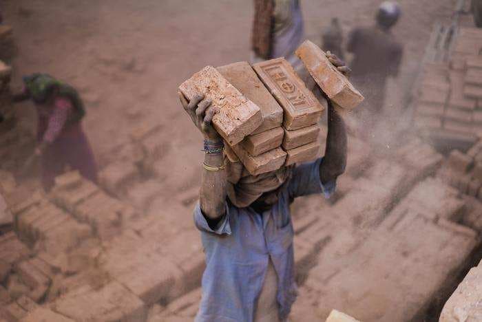 Migrant workers to get minimum wages, rental homes but experts unhappy with lack of MNREGA push