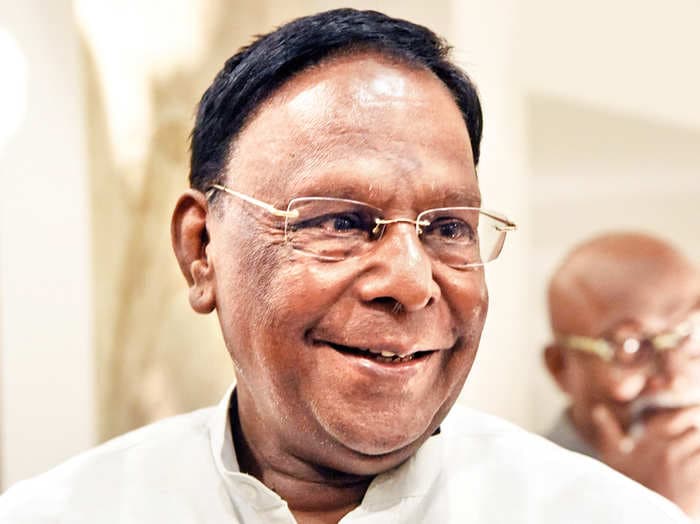 Puducherry Chief Minister V Narayanasamy resigns after Congress-led govt loses majority