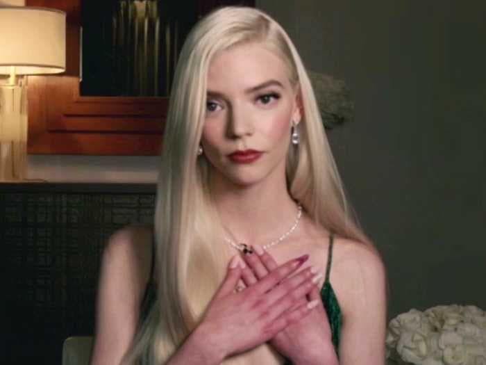 Anya Taylor-Joy's Golden Globes hairstyle proves the side part isn't dead