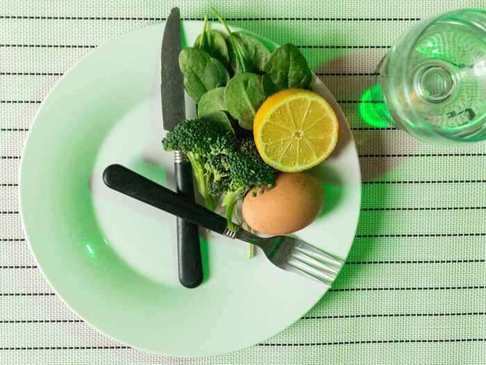 'Intuitive fasting' promises fewer cravings and more energy. Less restrictive 'intuitive eating' may offer similar benefits.