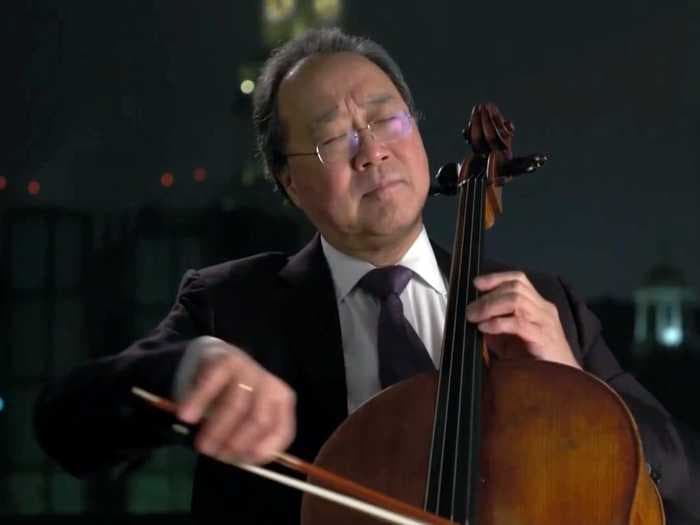 Yo-Yo Ma used the waiting time after getting his second coronavirus shot to put on a 15-minute concert