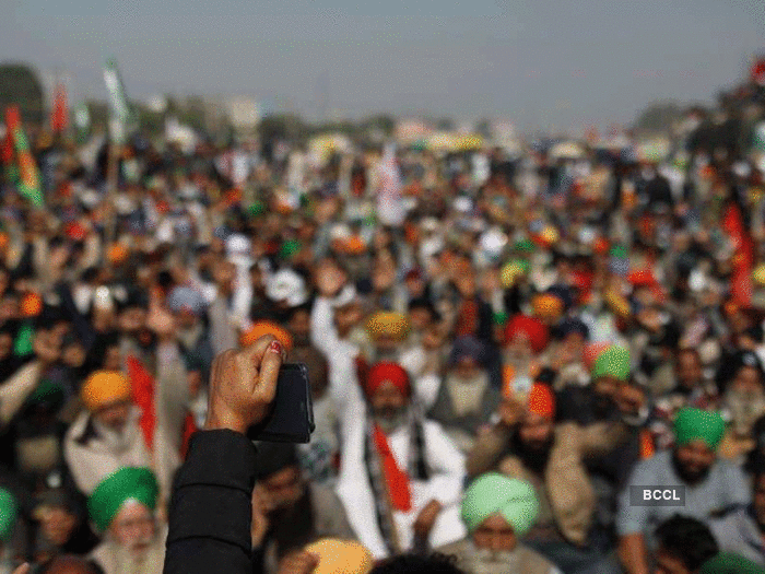 Farmers Protest: Farmers block Kundli-Manesar-Palwal expressway in Haryana