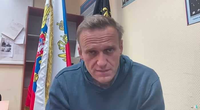 Alexei Navalny has ended his weekslong hunger strike after doctors warned he could die from it