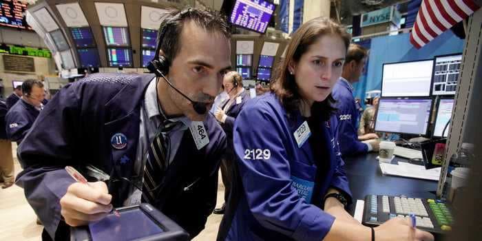 Stocks climb after jobless claims hit the lowest point since the coronavirus outbreak