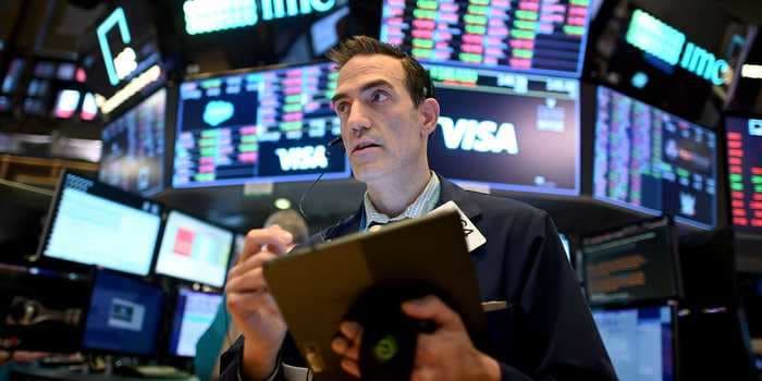 US stocks trade mixed as economic data signals continued recovery