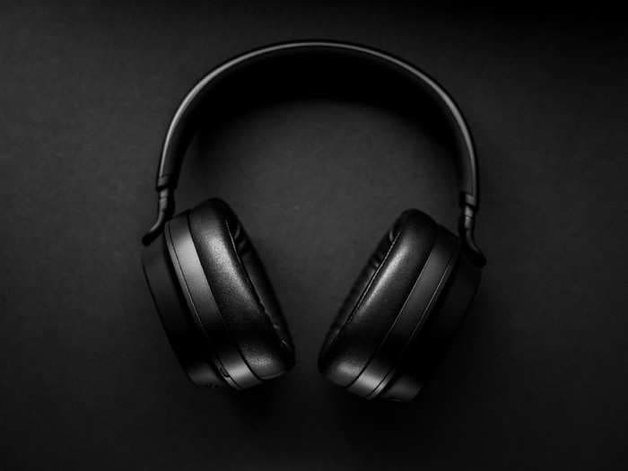 Best noise-cancelling headphones in India for 2023