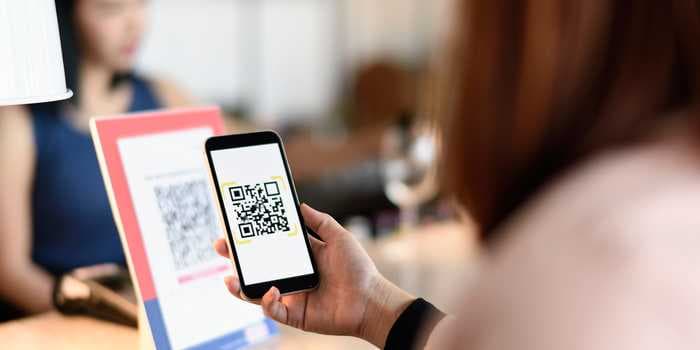 How to create a QR code in 2 different ways to direct people to a website, document, or other media