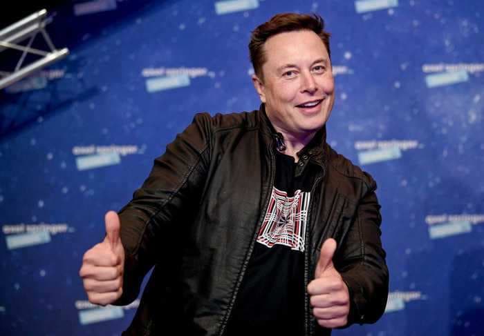 Elon Musk says SpaceX's Starship could 'chomp up' space junk with its moving door on the way to Mars