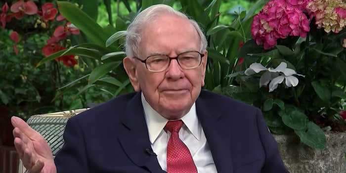 Warren Buffett was eager to read Robinhood's IPO filing. The investing app's reliance on options trading won't have surprised him