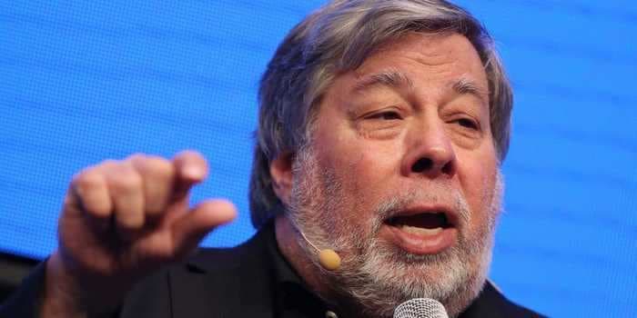 Apple co-founder Steve Wozniak says he's 'totally supportive' of tech users right to fix their gadgets, which Apple has been lobbying against