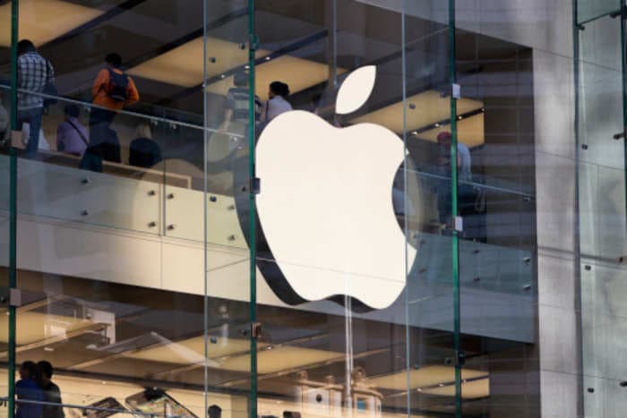 Apple dominates global refurbished smartphone market with 44% share in 2020, according to report