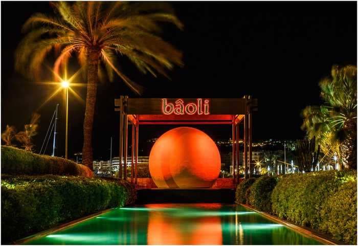 I went to La Baoli, the lavish Cannes bar where celebrities love to party, and I've never felt more out of place