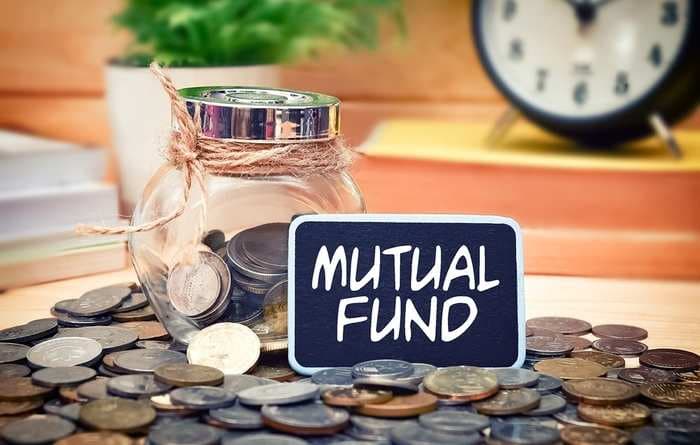 Top mutual funds to invest in large cap and mid cap stocks