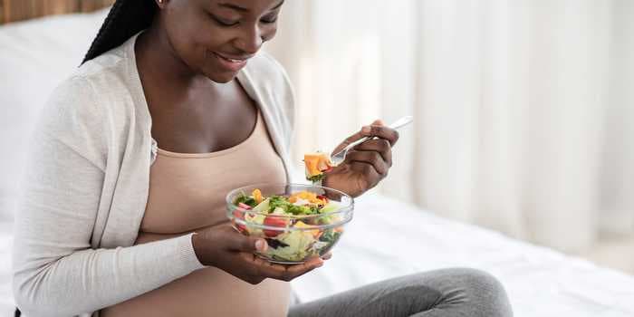 A sample 7-day meal plan for people with gestational diabetes designed to regulate blood sugar