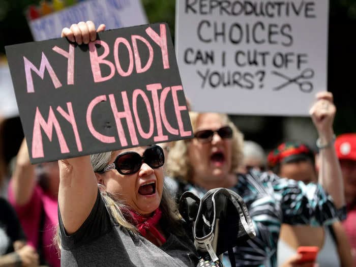 10 Things in Politics: SCOTUS OKs Texas' antiabortion law