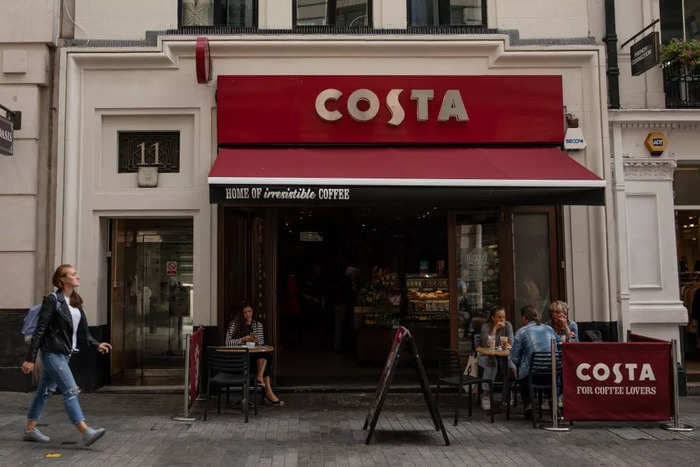 A coffee chain owned by Cola-Cola gave 14,500 staff a 5% pay rise - having made 600 people redundant last year