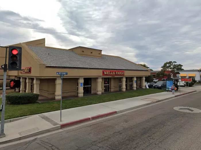 A customer who refused to wear a mask in a Wells Fargo bank waited in the parking lot to violently ambush the manager at the end of his shift, report says