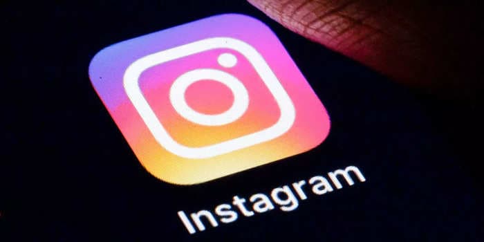 How to log into Instagram from a mobile device or computer, or troubleshoot if you can't log in