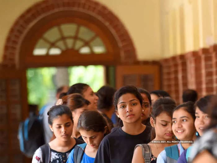 DU admission 2021 — Checkout the cut-off list dates