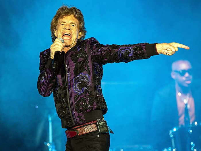 Nobody recognized Mick Jagger when he grabbed a beer at a local bar the night before a Rolling Stones concert