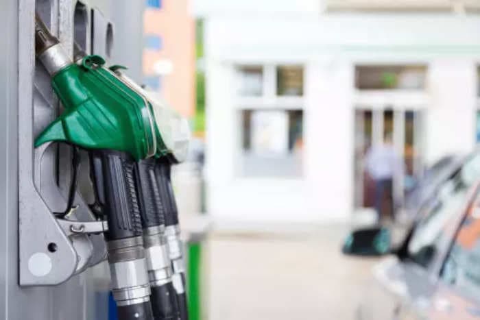 Petrol and diesel prices rise again in Delhi and Mumbai