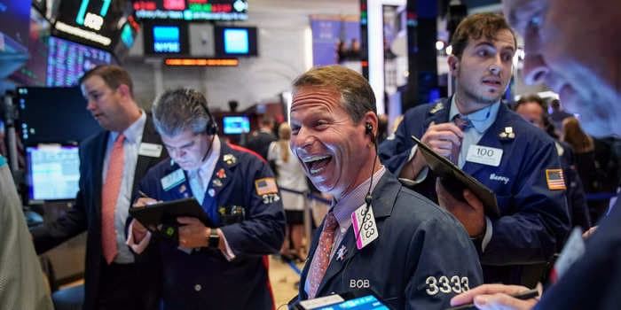 Dow rises 285 points on investor optimism over debt ceiling extension