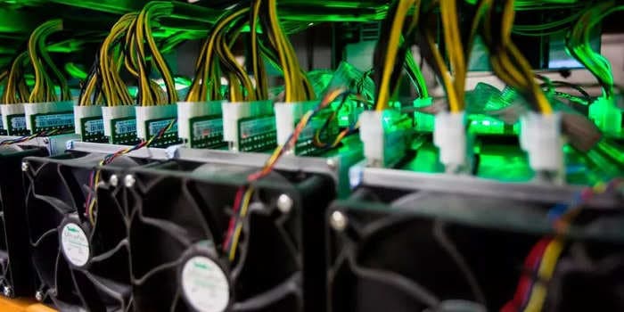The US unseats China as world's biggest bitcoin miner, accounting for a third of the global hash rate after Beijing's crackdown