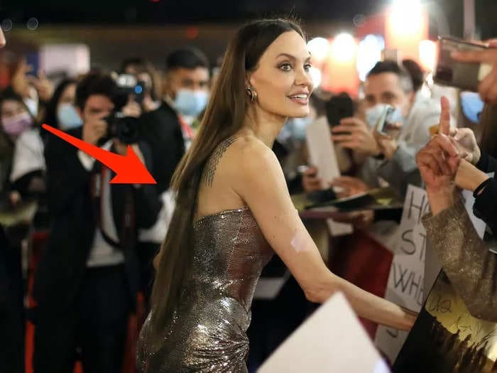 Angelina Jolie's unblended hair extensions are the talk of the internet